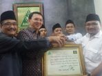 ahok-dan-djarot-bersama-ketua-gp-ansor-yaqut-chalil-dan-ketua-pw-gp-ansor-dki-abdul-azis_20170407_181331.jpg