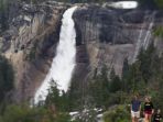 air-terjun-nevada-di-taman-nasional-yosemite_20180907_210156.jpg