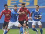 aksi-bruno-fernandes-di-laga-brighton-vs-manchester-united.jpg