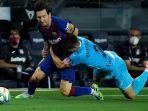aksi-lionel-messi-saat-diganjal-lawannya.jpg