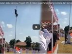 aksi-prajurit-kodim-klaten-memanjat-tiang-bendera_20180818_165119.jpg