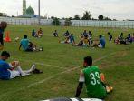 aktivitas-latihan-skuat-barito-putera-di-stadion-17-mei-banjarmasin.jpg