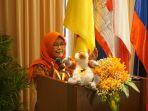 amalia-rezeki-saat-jadi-pembicara-di-forum-asean.jpg