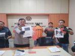 ampak-dua-warga-Batam-tersangka-penyebar-hoaks-saat-ungkap-kasus-di-Mapolda-Kepri.jpg