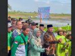 anam-Padi-Perdana-di-Lahan-Brigade-Pangan-Lestari-di-Desa-Jejangkit-Muara-Batola2.jpg