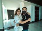 anang-hermansyah-dan-ashanty-melepas-rindu-saat-bertemu-kembali.jpg