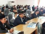 anggota-dprd-hss-saat-rapat-paripurna-beberapa-waktu-lalu.jpg