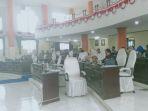 anggota-dprd-kotabaru-banyak-yang-bolos-saat-sidang-paripurna-penyampaian-raperda-digelar.jpg