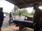 anggota-polres-tanbu-saat-nerada-di-lokasi.jpg