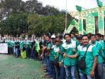 anggota-serikat-pekerja-tabalong-menggelar-aksi-damai.jpg
