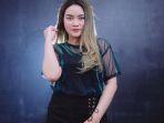 annisa-penyanyi-dari-kalimantan-selatan-2092020.jpg