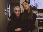 ariana-grande-dan-pete-davidson_20180911_085117.jpg