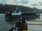 armada-bus-mako-brimob-yang-membawa-145-narapidana-teroris-diangkut-oleh-kapal-pengayoman_20180521_150121.jpg