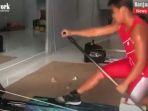 atlet-dayung-latihan-dengan-mengunakan-ergometer-di-gedung-mandiri-regatta-banjarmasin-1112021-88.jpg