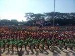 atraksi-tari-manasai-dan-tari-nusantara-yang-digelar-secara-massal-dengan-melibatkan-5000-penari_20160320_171537.jpg