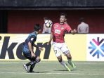 bali-united-vs-yangon-united_20180213_172737.jpg