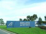 bandara-internasional-adelaide-australia.jpg