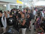 bandara-ngurah-rai-gunung-raung-debu-vulkanik_20150712_072222.jpg