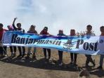 banjarmasin-post-di-puncak-gunung-merbabu_20151116_133618.jpg