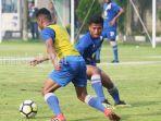 barito-putera-menggelar-latihan-tim-di-lapangan-mini.jpg