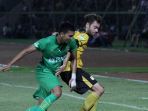 barito-putera-vs-bhayangkara-fc_20171015_210748.jpg