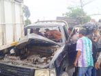 bebaskan-sopir-yang-terjepit-setelah-tabrakan-beruntun-di-lianganggang-banjarbaru-kamis-03032022.jpg