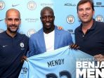 benjamin-mendy-secara-resmi-telah-bergabung-bersama-manchester-city_20170815_075700.jpg