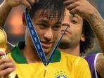 bomber-barcelona-neymar-da-silva-bersama-rekannya-di-timnas-brasil-marcelo.jpg