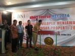 branch-manager-cimb-niaga-dwiwanto-presantoro_20160510_221026.jpg