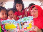 bunda-enik-ketika-bercerita-bersama-anak-anak.jpg