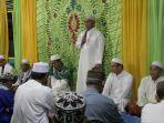 bupati-h-abdul-wahid-hk-menghadiri-isra-miraj-di-desa-nelayan1.jpg