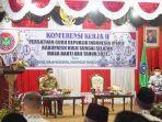 bupati-hss-achmad-fikry-membuka-acara-konferensi-kerja-ii-pgri-kamis-23122021.jpg
