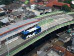 bus-transjakarta-melintas-di-koridor-13-ciledug-tendean-di-kawasan-kebayoran-lama.jpg