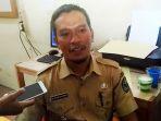 camat-bataguh-budi-kurniawan-saat-dijumpai.jpg
