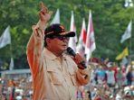 capres-nomor-urut-02-prabowo-subianto-menyapa-simpatisan.jpg