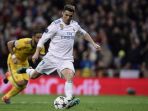 cristiano-ronaldo-mengeksekusi-penalti-pada-laga-perempat-final-liga-champions_20180412_053650.jpg