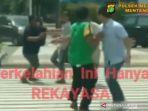 cuplikan-adegan-video-perkelahian-yang-direkayasa-terjadi-di-jalan-mh-thamrin.jpg