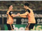 daniel-podence-kiri-dan-rayan-ait-nouri-merayakan-gol-pada-laga-wolves-vs-crystal-palace.jpg