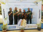 danrem-101antasari-berfoto-booth-bersama-pemimpin-umum-banj.jpg