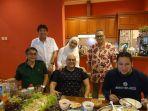 dapur-rumah-mewah-irwan-mussry-mai-estianty.jpg