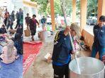 dapur-umum-untuk-warga-terdampak-banjir-di-Kabupaten-Tanah-Laut-Tala-kalsel-Kamis-26012023.jpg