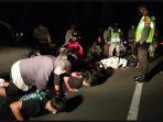 delapan-pemuda-di-hukum-push-up-saat-terjaring-operasi-gabungan-skala-besar.jpg