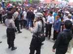 demo-kpu-kapuas_20180213_161646.jpg