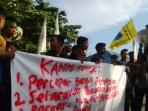 demo-mahasiswa-pontianak_20160322_211344.jpg