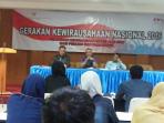 deputi-pengembangan-sdm-kemenkop-dan-ukm-santoso_20160618_164337.jpg