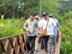 direktur-jenderal-konservasi-dan-sumber-daya-alam-dan-ekosistem_20181024_120156.jpg