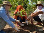 dlh-dan-sbi-kalimantan-selatan-tanam-pohon-jumat-1442020.jpg