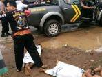 dua-lelaki-yang-telanjang-bulat-dalam-mobil-diamankan-polisi.jpg