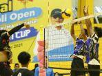 dua-tim-bertemu-di-ajang-bola-voli-paman-birin-cup-rabu-15122021.jpg