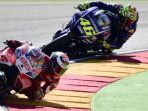 ducati-team-jorge-lorenzo-depan-dibuntuti-oleh-pebalap-movistar-yamaha-valentino-rossi_20170926_073701.jpg
